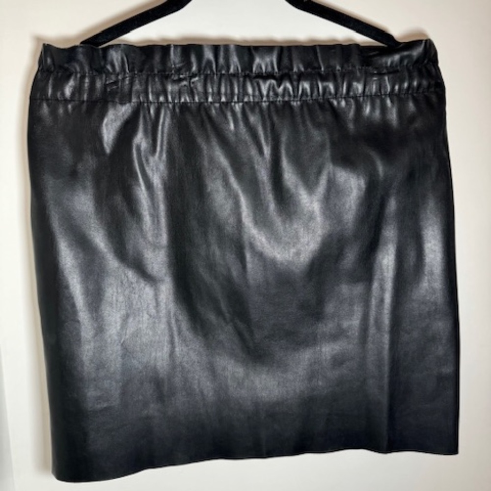 Black High Waisted Zara Faux Leather Mini Skirt